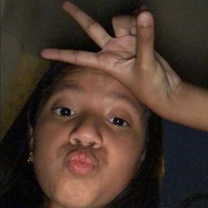 Meet your Posher, Adrianna